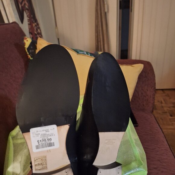 BLACK LEATHER BOOTS.NEW. - Picture 4 of 4